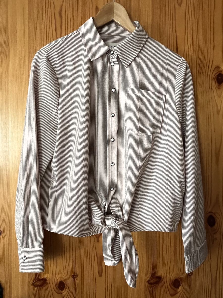 Only Camicette: Neue Blouse Only – Nuovo e nell'imballaggio originale da Saas-Fee venduto da Marienelly19