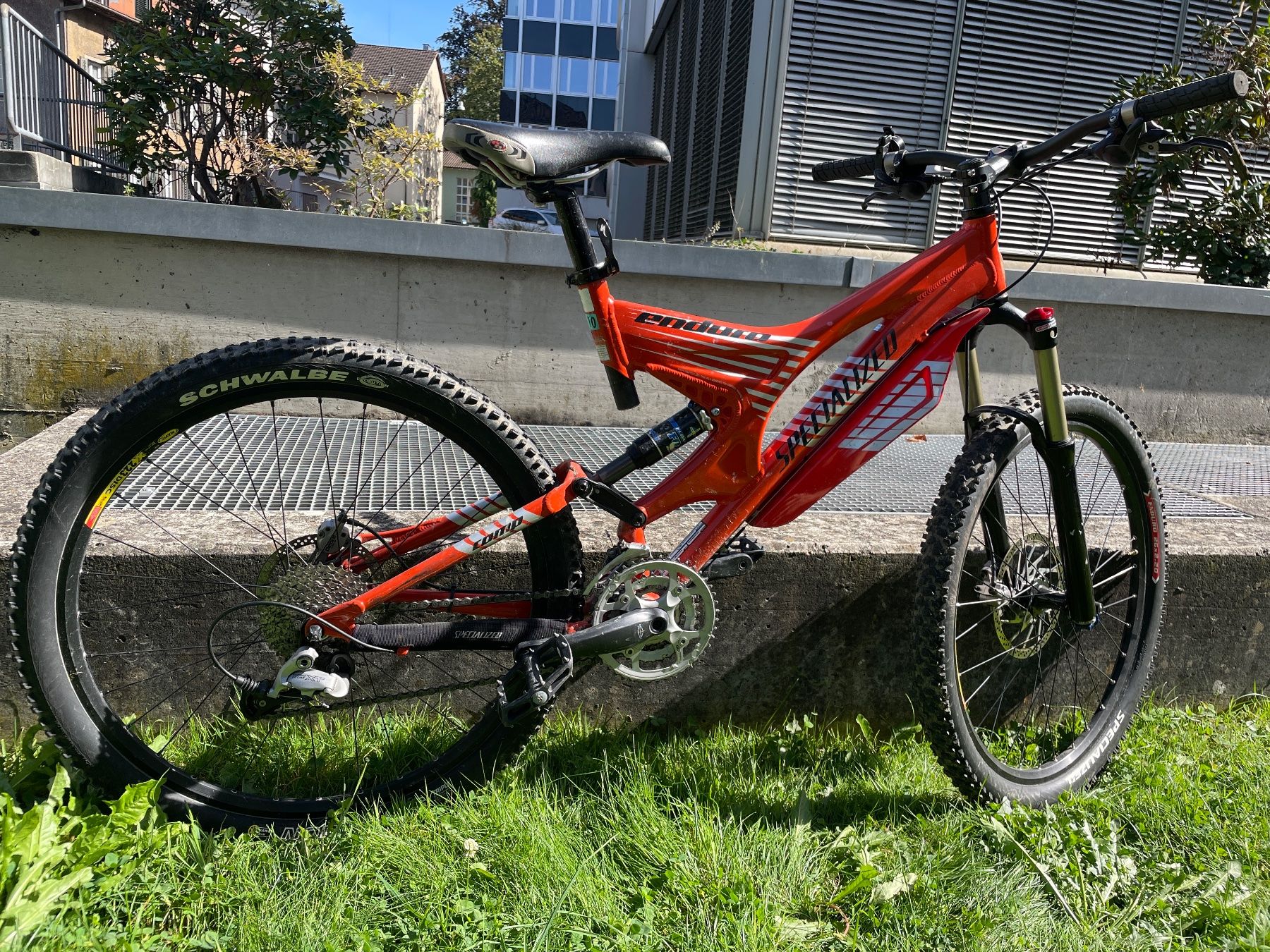 Specialized Biciclette: Specialized Enduro Comp 26“ – Usato da Zürich venduto da  1
