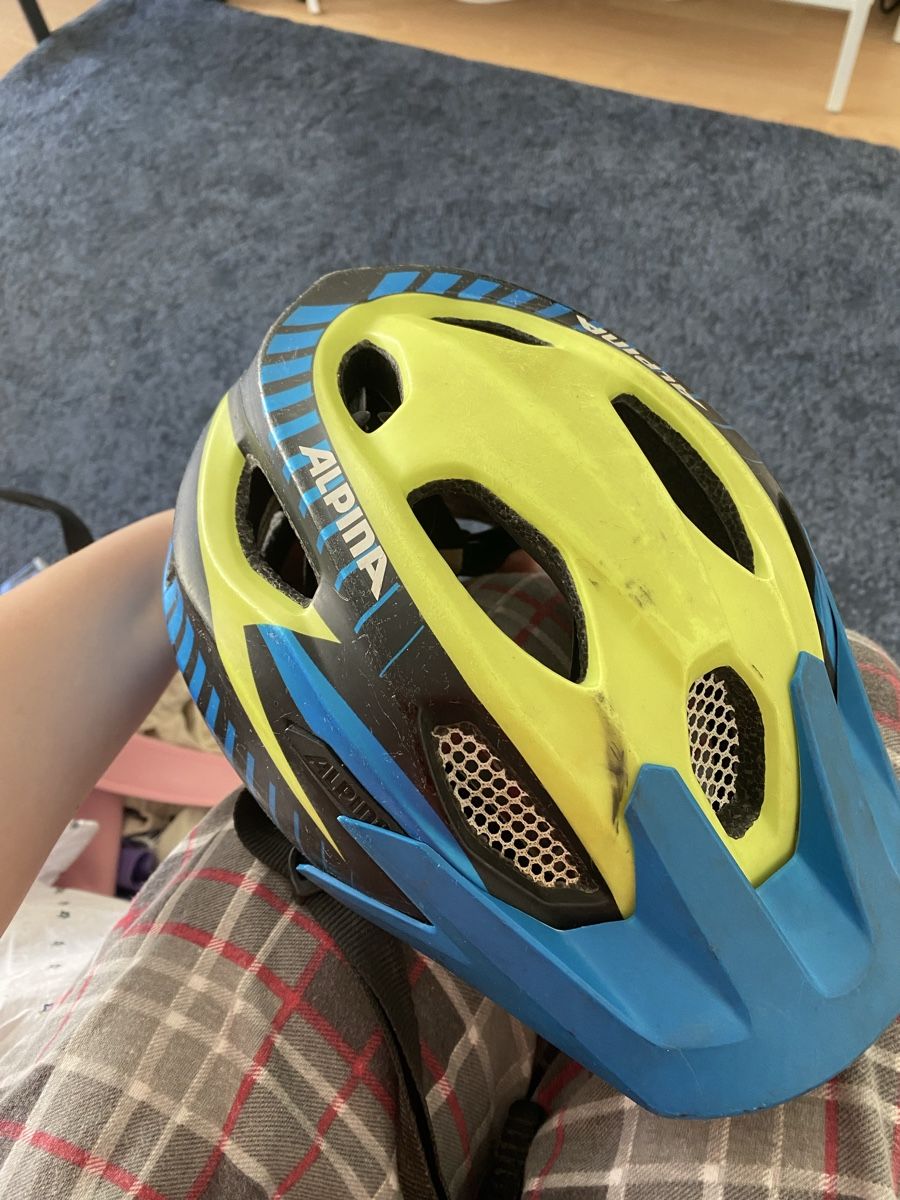 Alpina Caschi: Kids helmet – Usato da Basel venduto da hea_pp2f