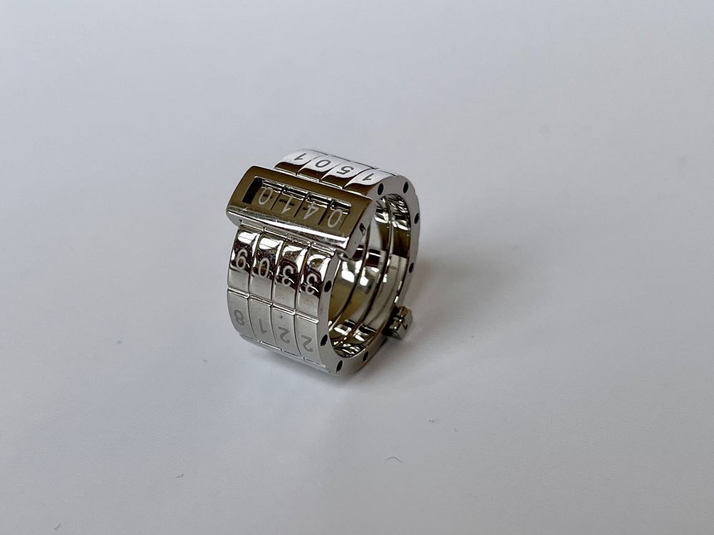 Swatch BIJOUX SECRET CODE JRM013 6 Ring bague ring