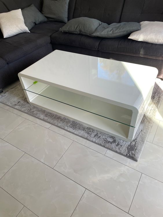 Wunderschne Poco Couchtisch Weiss Hochglanz Ebenbild