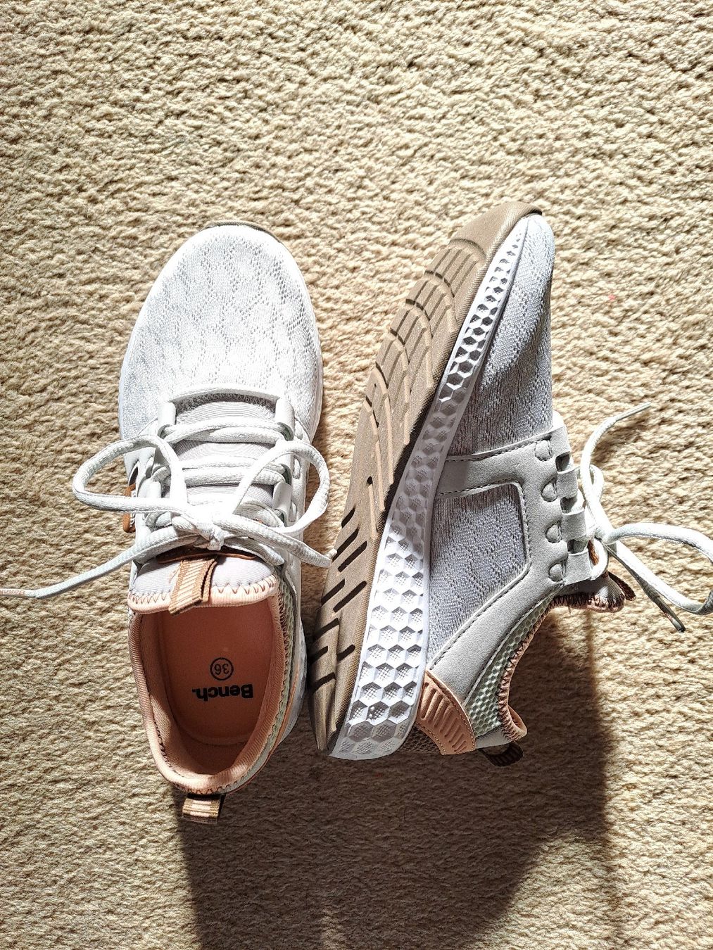 Scarpe da donna: schöne graue Sneaker Gr. 36 – Nuovo (secondo la descrizione) da Untersiggenthal venduto da Zehni8 1