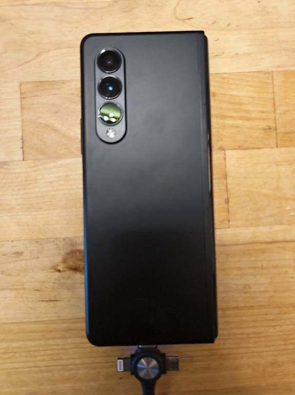 Telefoni cellulari / Smartphones: Defekt - Samsung Fold 3 512GB – Usato da Kloten venduto da bam_6cv8 1