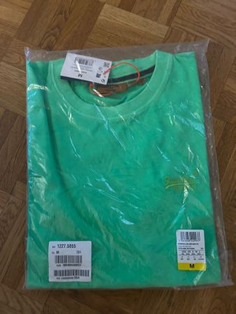 T-Shirt von Superdry Gr. M neu und OVP