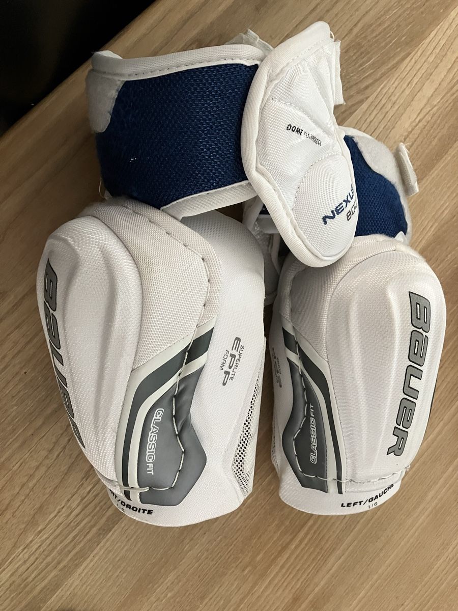 Helme: Eishockey Ausrüstung – Gebraucht aus Unterägeri von cha_05 6