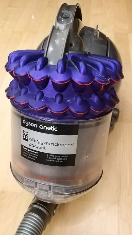 Staubsauger Dyson DC52 Allergy Musclehead Parquet | Kaufen auf Ricardo