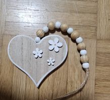 Deko Holzherz mit Holzperlen, Handarbeit