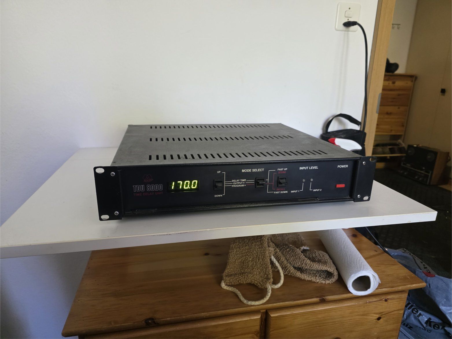Platines de mixage: AKG Tim Delay Unit TDU8000 – D'occasion à Niederwangen BE par inf_gsh6