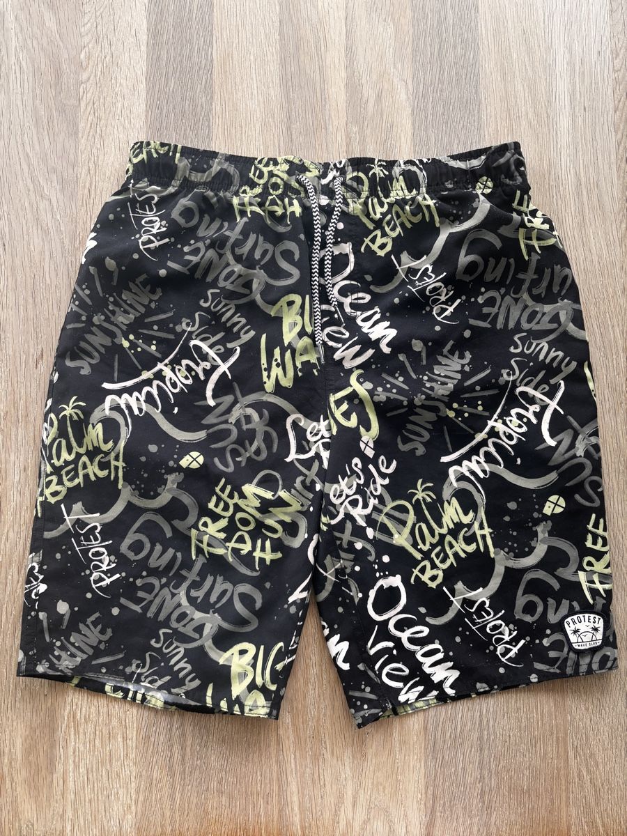 Protest Costumi da bagno: Maillot de bain Protest Taille 176 – Usato da Pully venduto da Fictikalli
