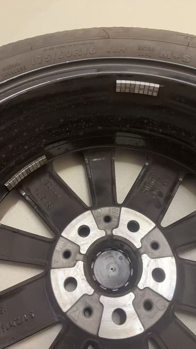 Cooper Pneus & Roues: 4x MINI Cooper Winterkompletträder – D'occasion à Niederweningen par zw4_s78j 3