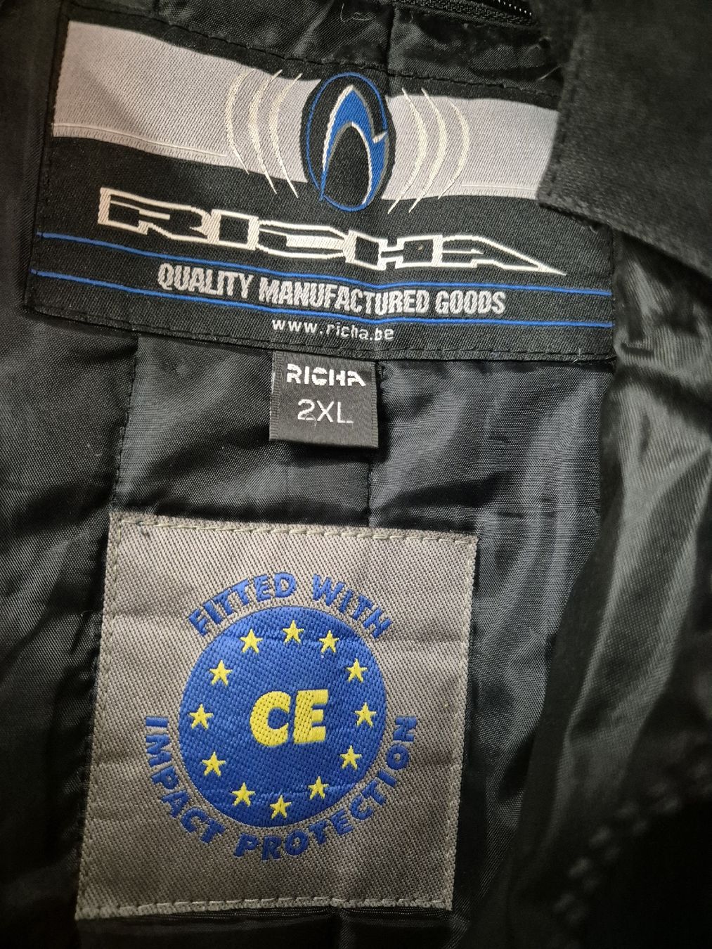 Jacken: Richa veste moto  – Gebraucht aus Le Locle von CHEGUA 1