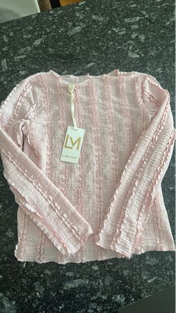 Rosa Schöne T-shirt perfekt für den Sommer
