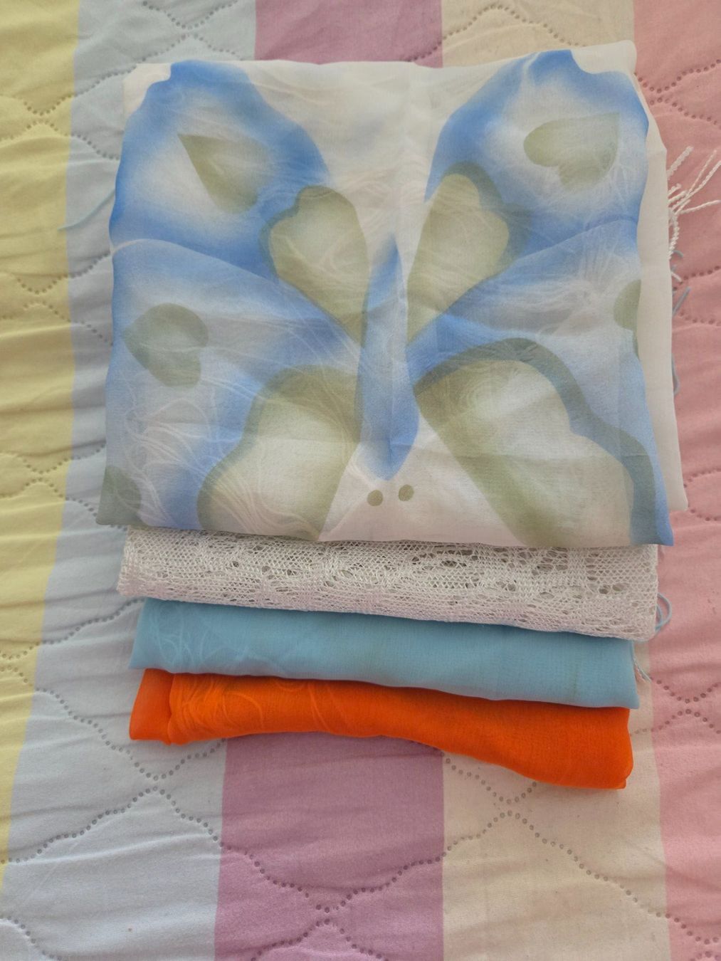 Costumi da bagno & Bikini: 4 Sommerliche Pareo, mit Fransen – Usato da Abtwil AG venduto da MaVo.0710 2