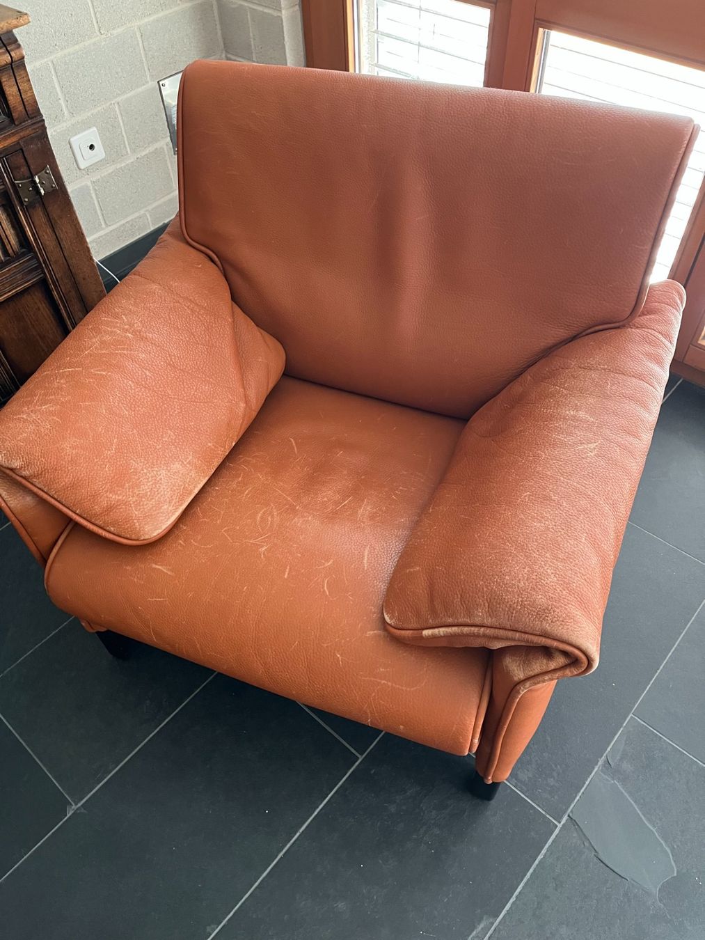 De Sede Sessel: De Sede Ledersessel mit Hocker – Gebraucht aus Holderbank SO von GeorgeU 3