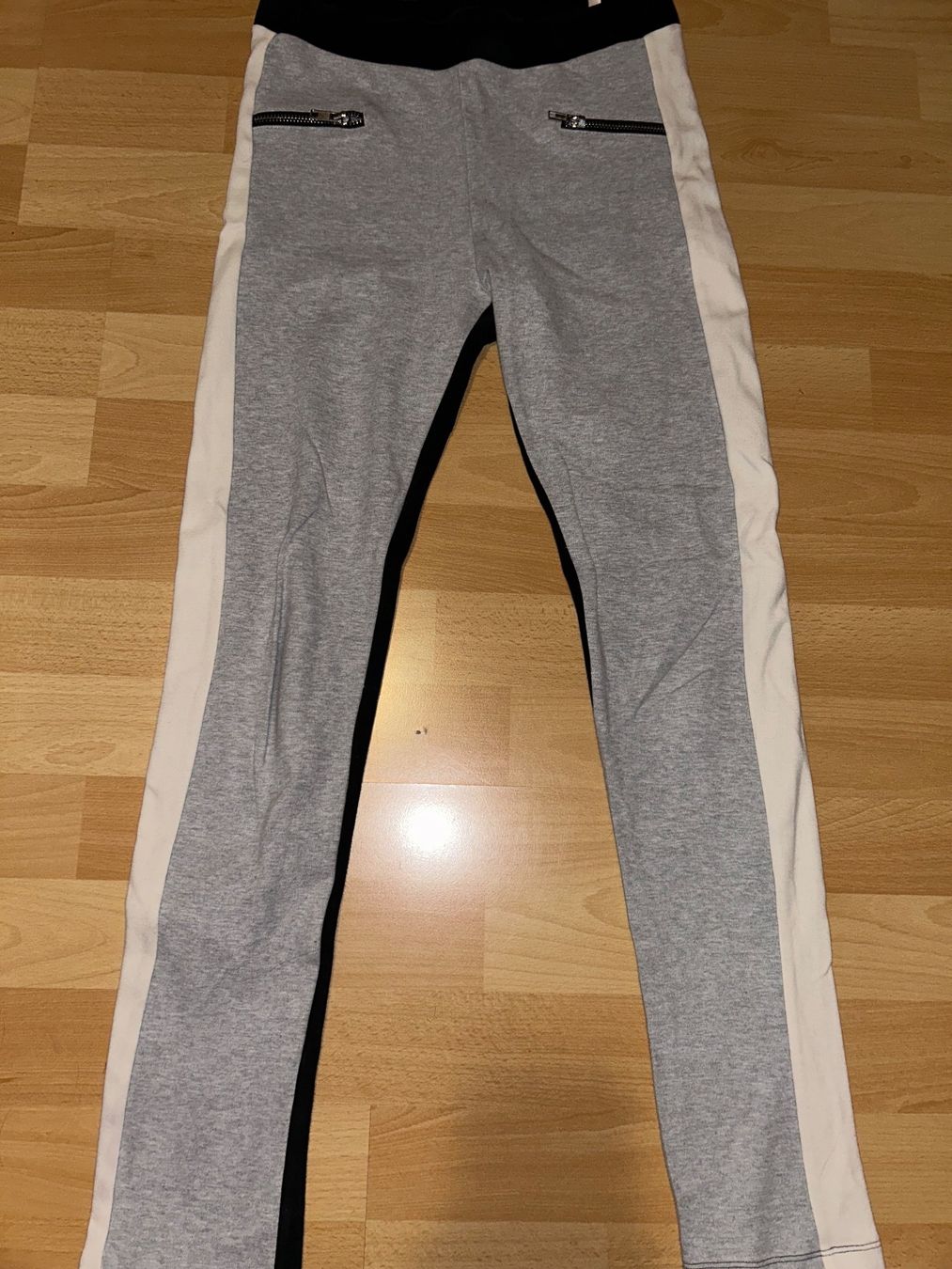 Hosen: Hose, Gr. 164, dreifarbig – Gebraucht aus Hallwil von Zoeizy