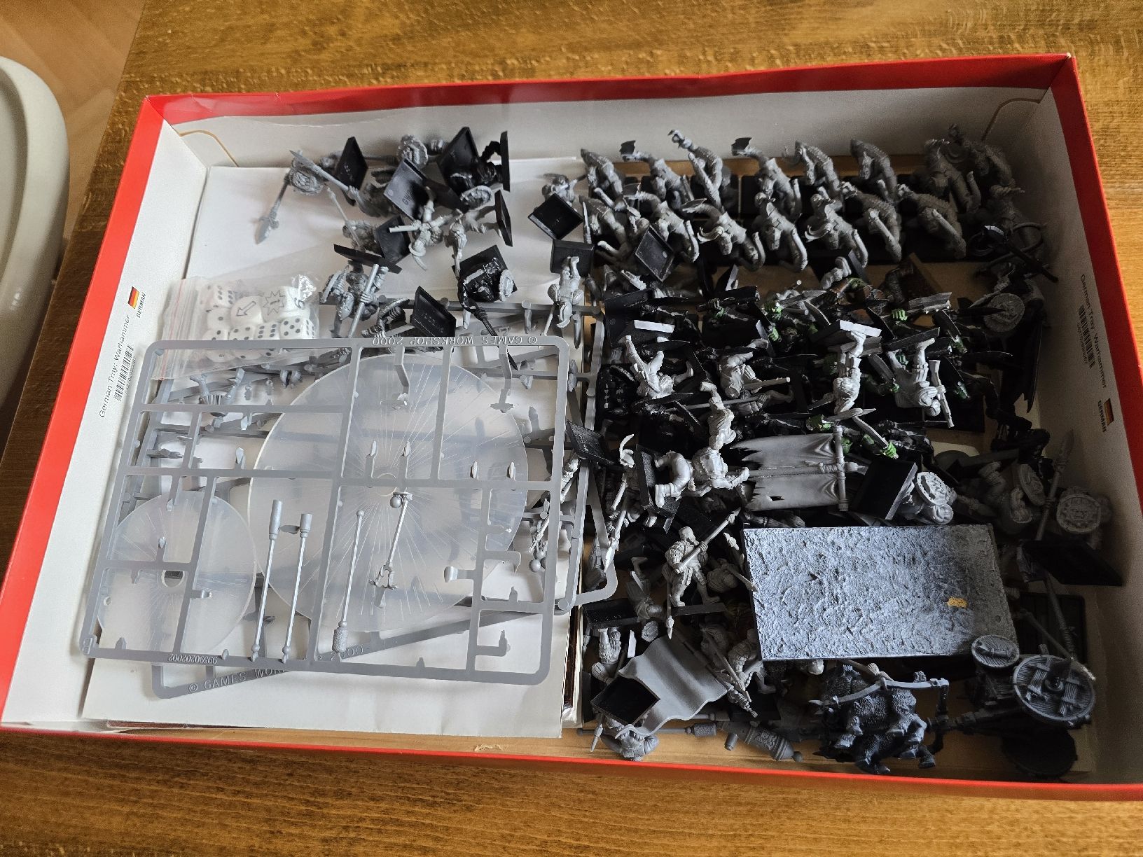 Modellbausätze & Standmodelle: Warhammer Fantasy/ Old World Starterbox – Gebraucht aus Zürich von smbebaye 9