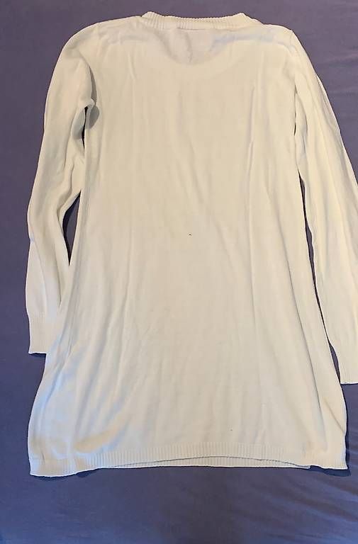 Blusen, T-Shirts & Tops: Longshirt weiss Grösse 146/152 – Gebraucht aus Rothenburg von Flaeckly 4