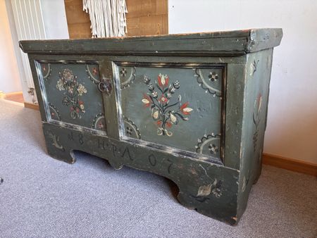 Antike Bauerntruhe / Holztruhe von 1807