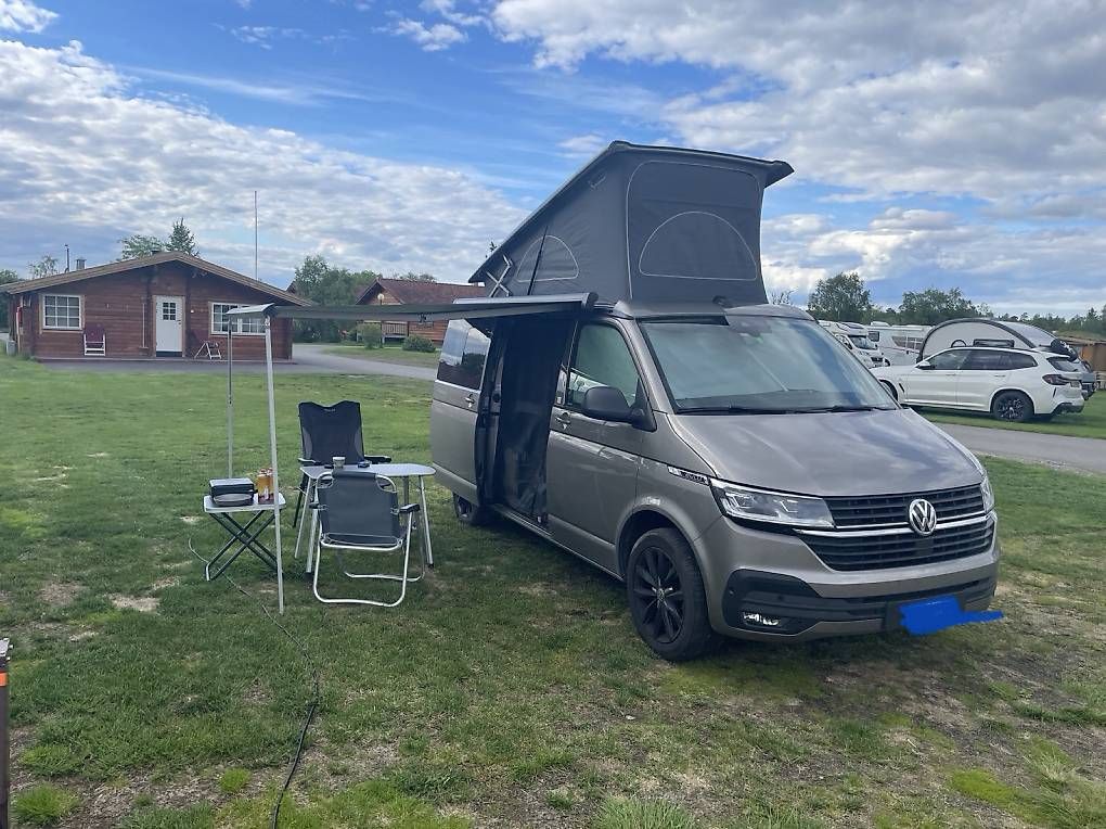 Camping Fahrzeuge: Hochwertig ausgestatteter T6.1 Beach – Gebraucht aus Muhen von bebesonne