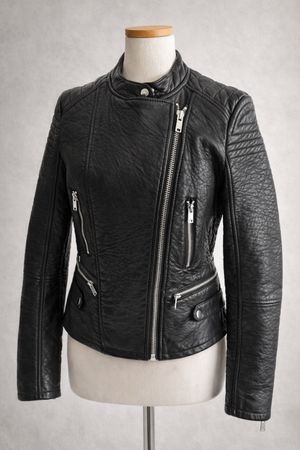 Schicke schwarze Bikerjacke von Bershka, Grösse M Top!
