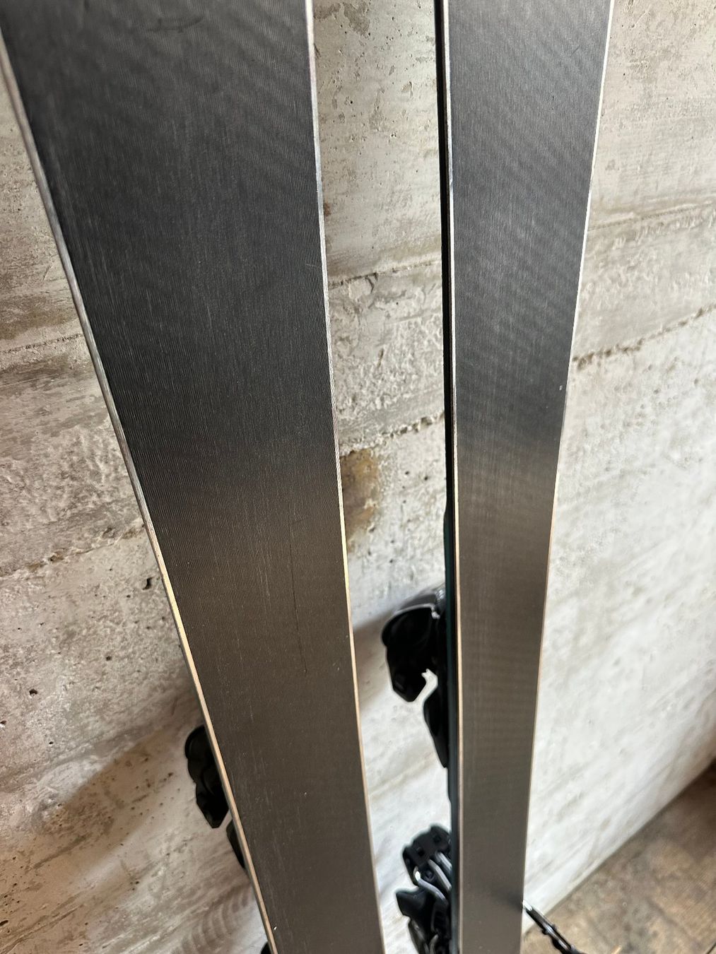 K2 Sci: K2 Disruption Ski 146CM – Usato da Emmenbrücke venduto da karkarkar 4