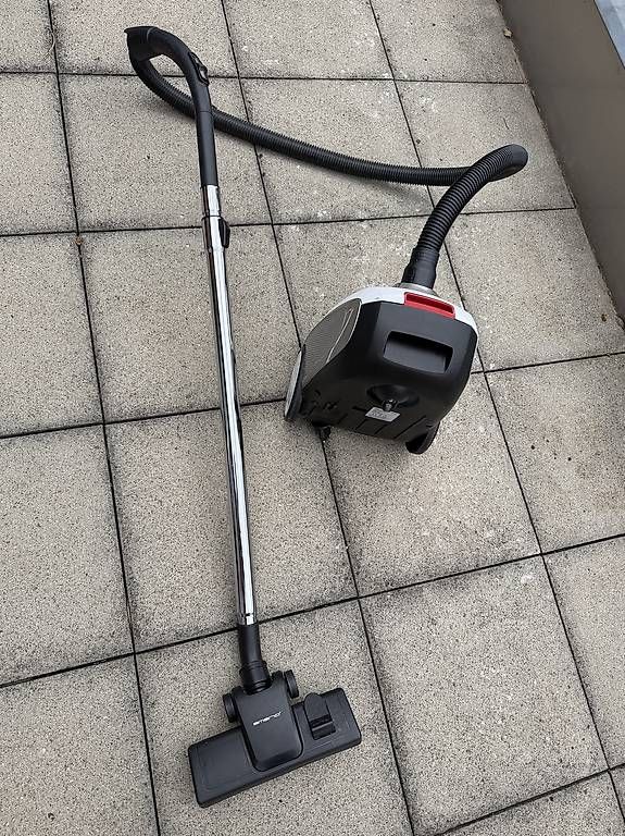 Aspirapolveri & Accessori: Beutelstaubsauger inkl. 6 Beutel  – Usato da Bern venduto da silvanbmx