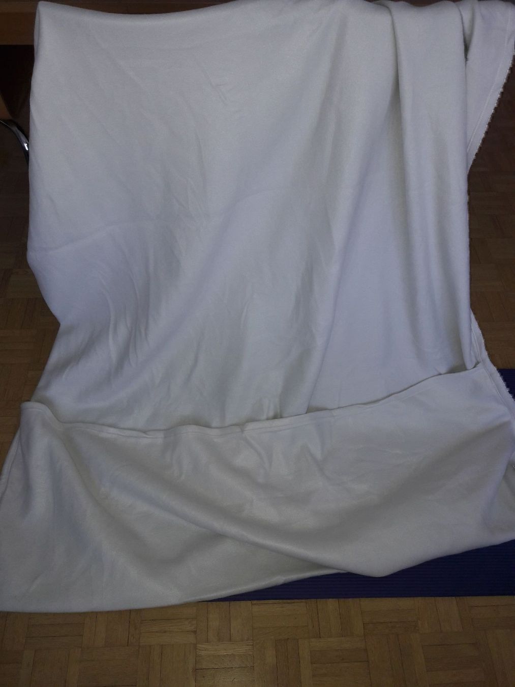 Coperte: Grosse Kuscheldecke – Usato da Liebefeld venduto da Plantschy 1