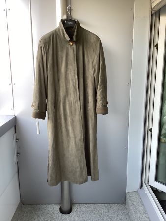 Langer kakigrüner Mantel, Winter/Sommer Modell, Gr. 40