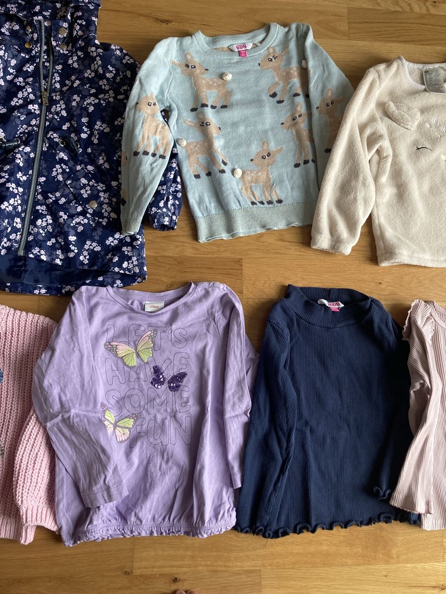 Lotti & Set di vestiti: Mädchen Kleidungspaket Gr 98/104 – Usato da Staad SG venduto da gab_7dr9 5