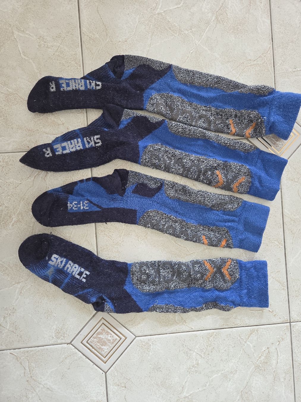 X-bionic Socken für Kinder: X-Bionic Ski Race Socken, 2 Paar – Gebraucht aus Saas-Almagell von aninaaaa