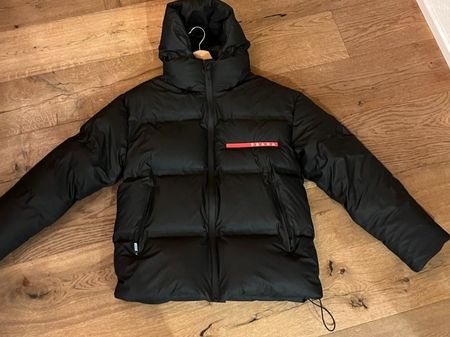 Neuwertige Herren Prada Winterjacke Schwarz (Size M)