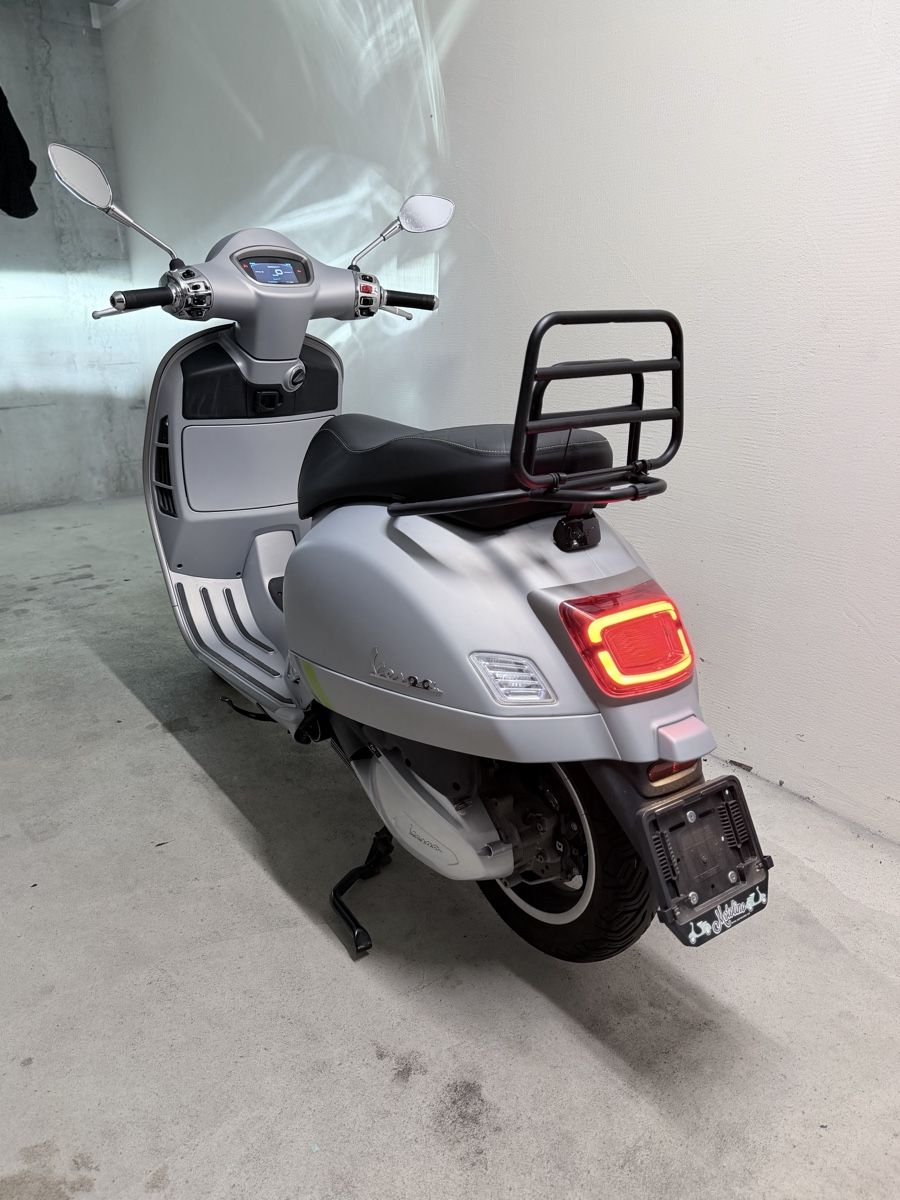 Vespa Scooter: PIAGGIO Vespa GTS 300 – Nuovo (secondo la descrizione) da Thun venduto da 3603 1