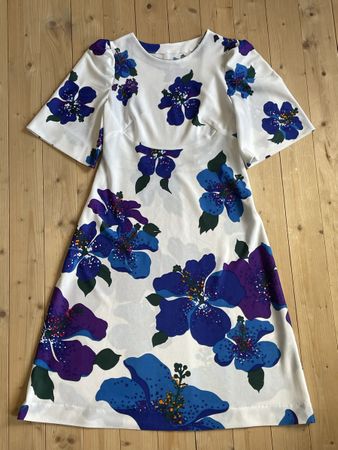 Vintage handgemachtes Kleid aus den 70er Jahren