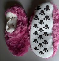 Flauschige, warme Hüttenschuhe / Hausschuhe, Grösse 36-39