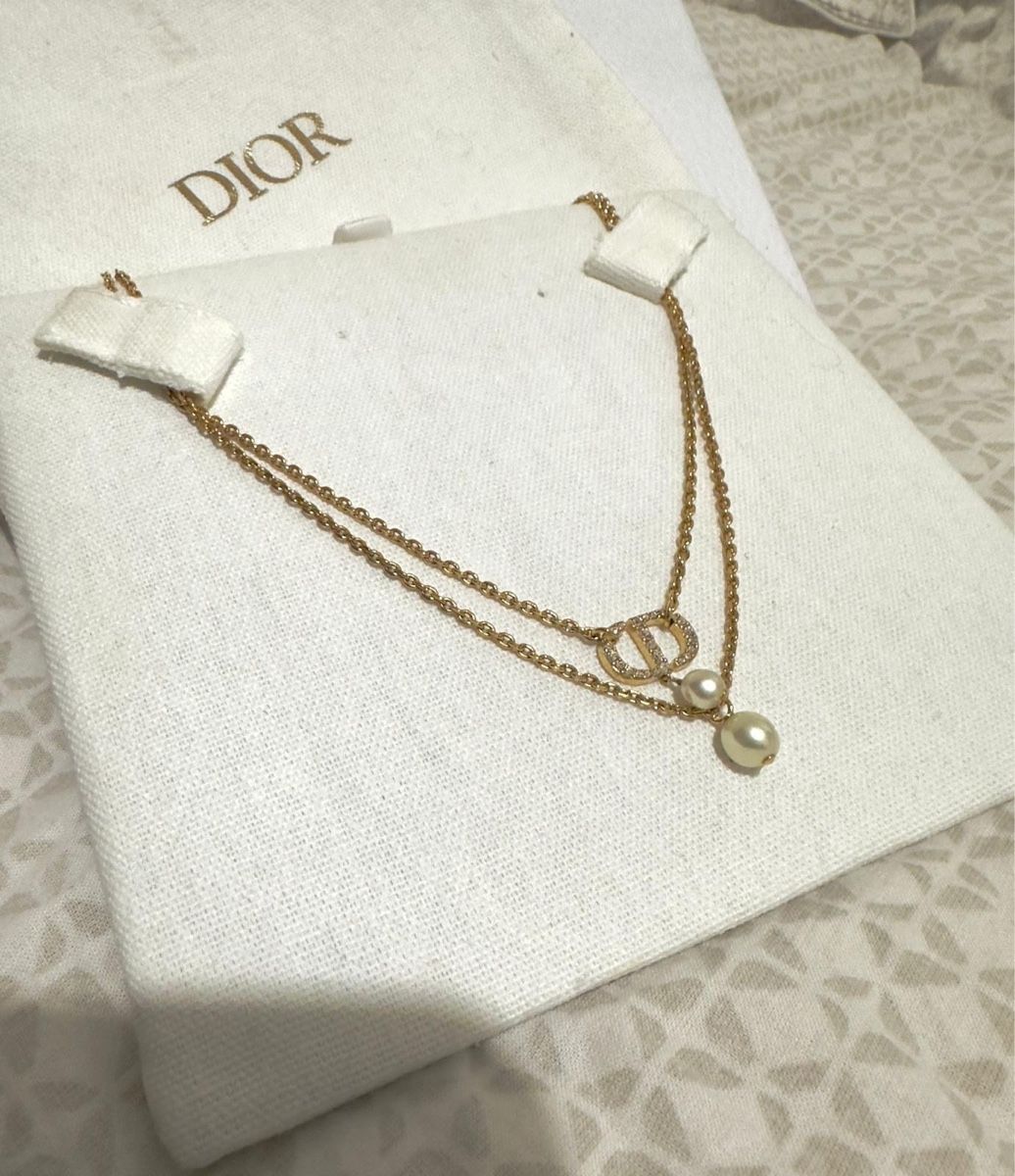 Dior Ketten: Collier Dior double chaîne perles et CD plaqué or – Gebraucht aus La Chaux-de-Fonds von que_5ydg 1