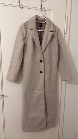 Zara Mantel lang hellbeige neuwertiger Zustandes 