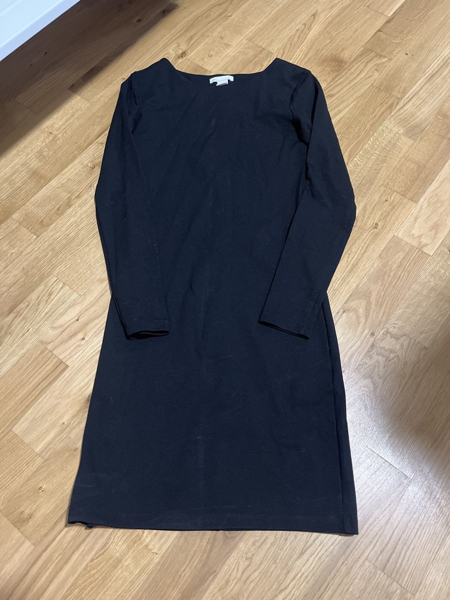 H&M Kleider: Robe noire H&M – Gebraucht aus Le Locle von Mayd_h