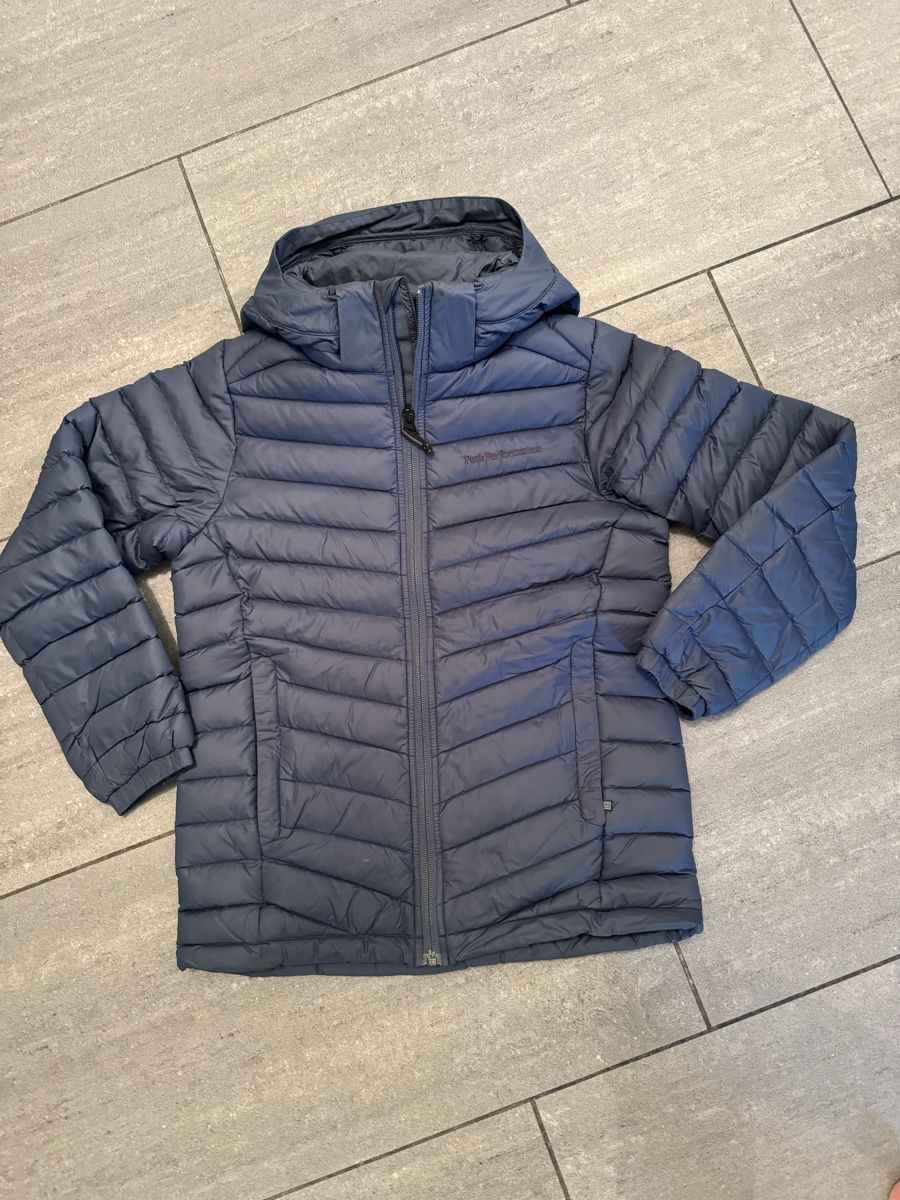 Peak Performance Vestes & Manteaux: Daunenjacke Peak Performance - blau - Gr 140 – D'occasion à Chur par quaki2010