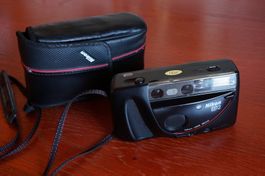 Nikon RF2 mit 35mm f3.5 "Point and Shoot" Analogkamera