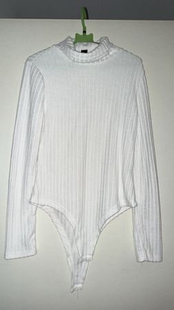 Damen Body weiss Langarm gerippt in gutem Zustand