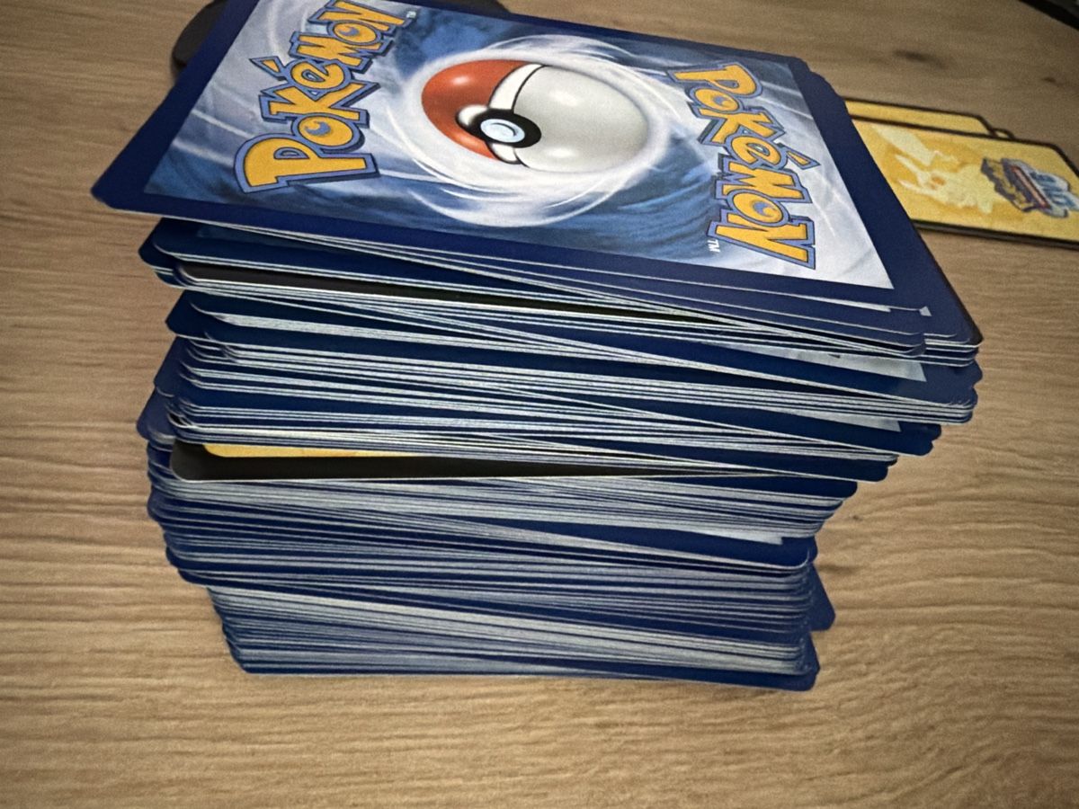 Giochi: Ein Haufen Pokemon Karten – Nuovo (secondo la descrizione) da Urdorf venduto da ims_d62w