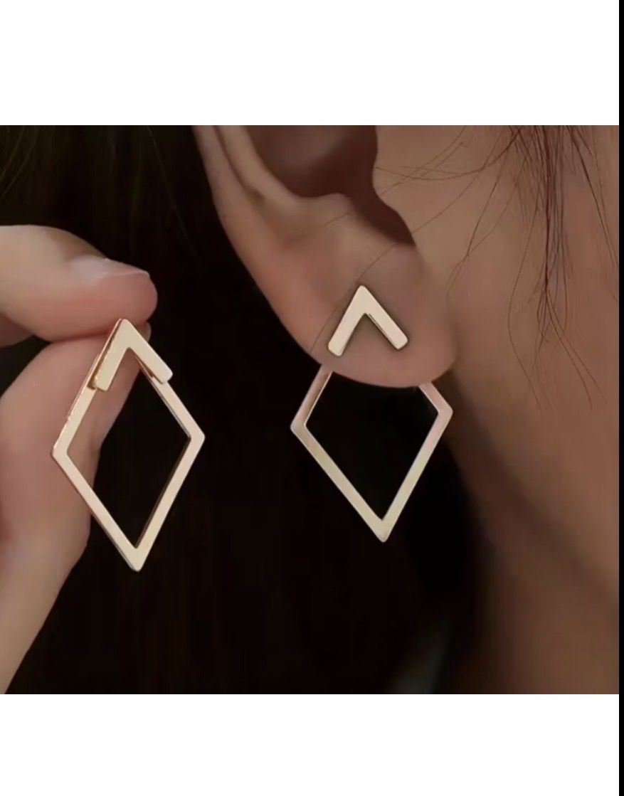 Orecchini pendenti & Orecchini a lobo: SET GEOMETRISCHE OHRRINGE & EAR CUFFS – Nuovo e nell'imballaggio originale da Uster venduto da SmartSales_zh 2