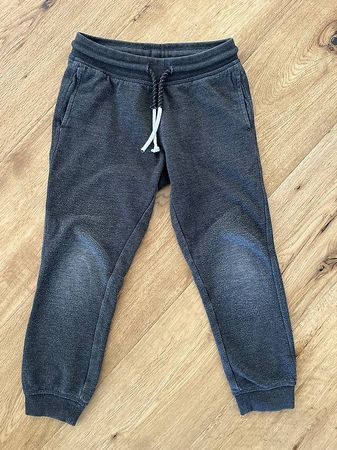 Trainerhose grau Gr. 122