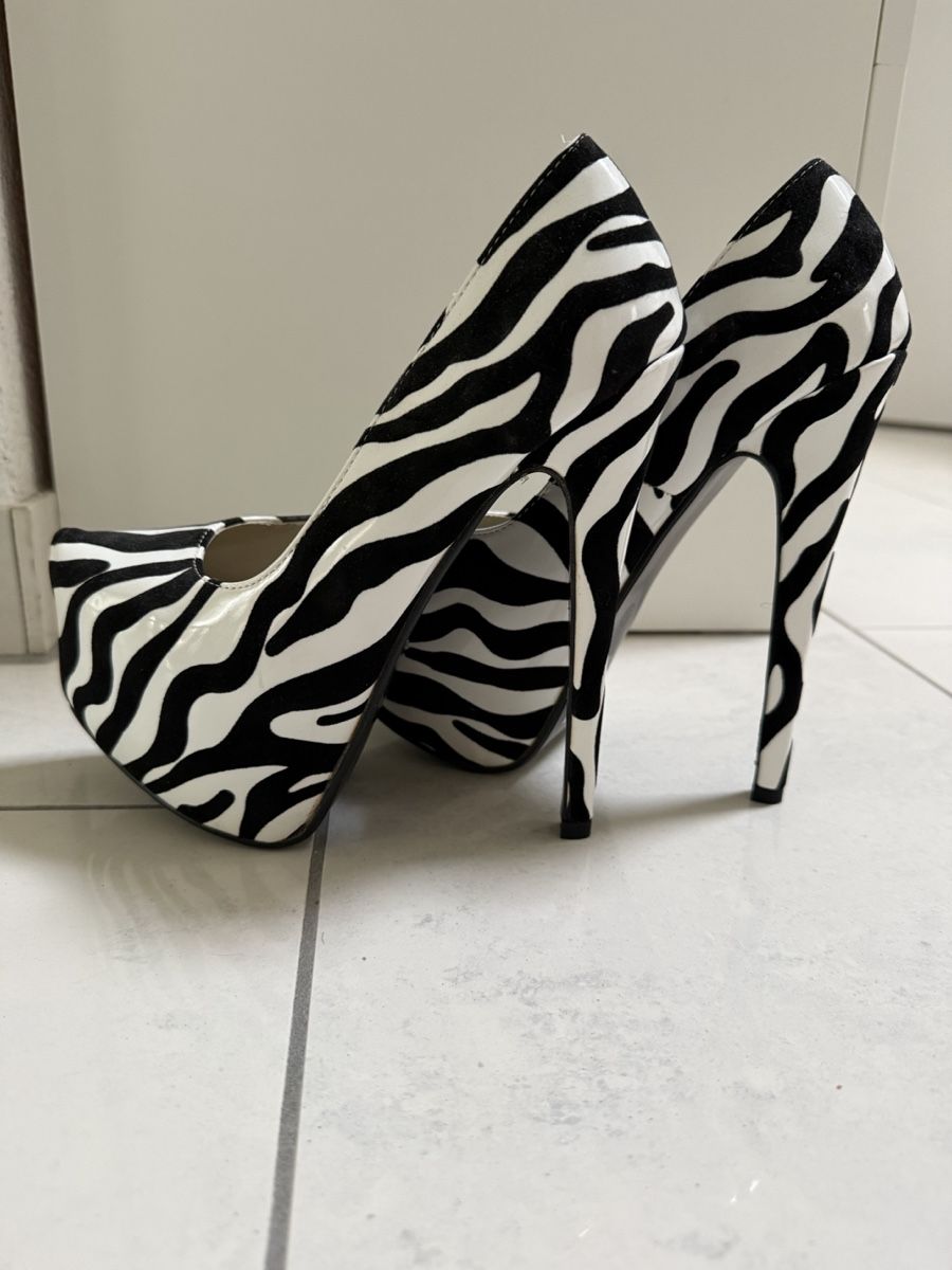 Chaussures femmes: Pumps Zebra-Muster – Neuf (Voir description) à Münsingen par energystar15