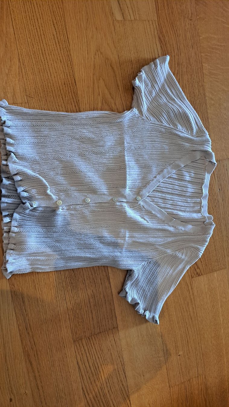 T-Shirts: Sommerliches Strickshirt mit Rüschen – Gebraucht aus Seengen von ja6_65wp 3