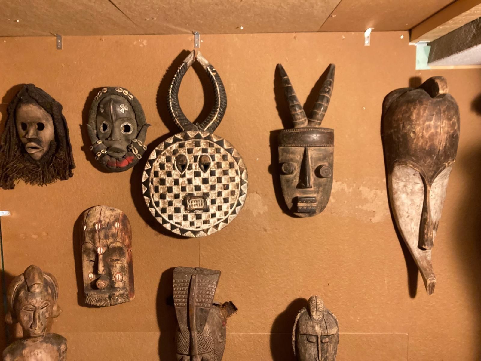 Arte internazionale: Art africain – Usato da Aigle venduto da mad_6qzx 1