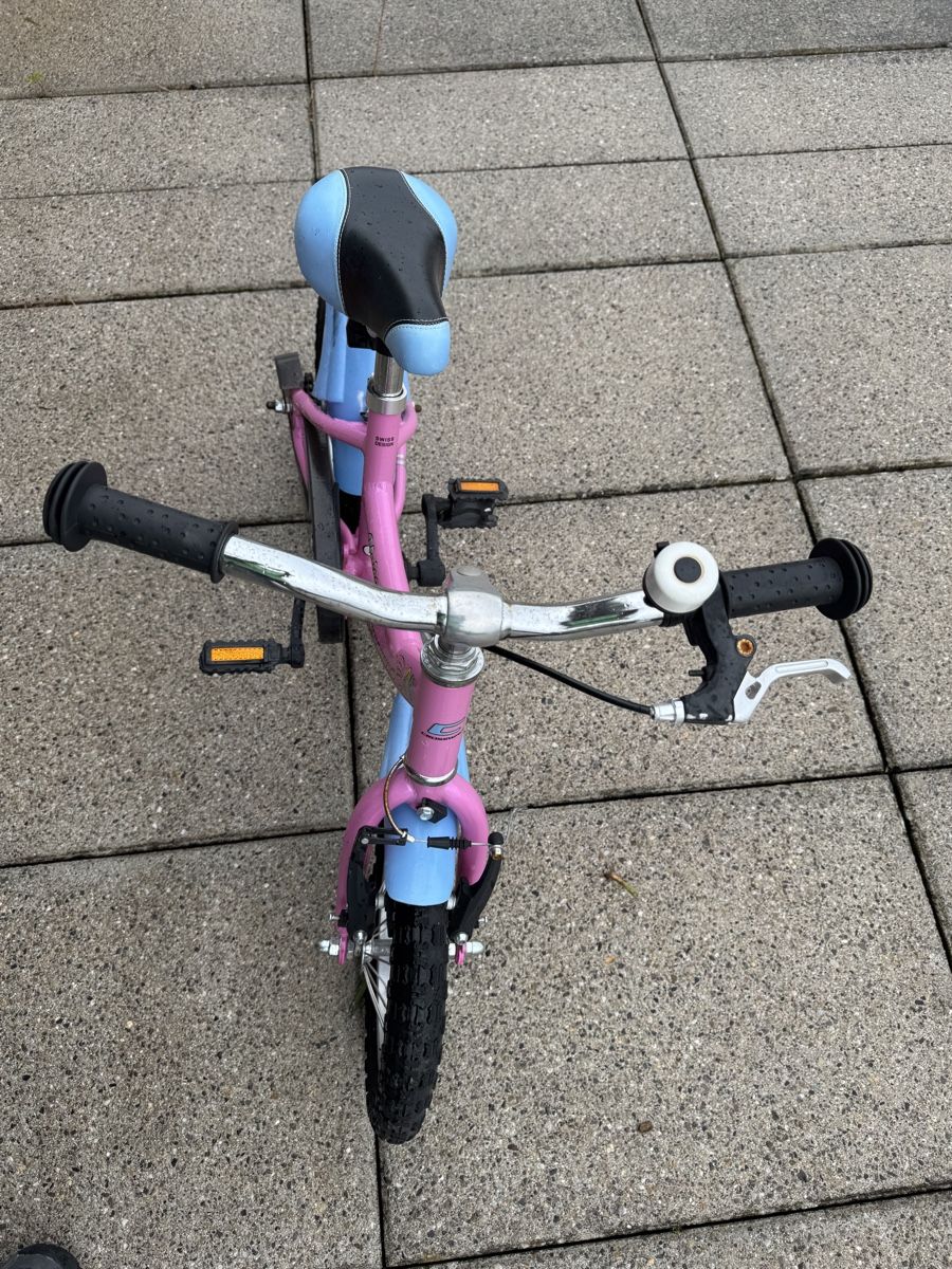 Velos: Kindervelo mit Stützrädern – Defekt aus Gelterkinden von Familienferien 2