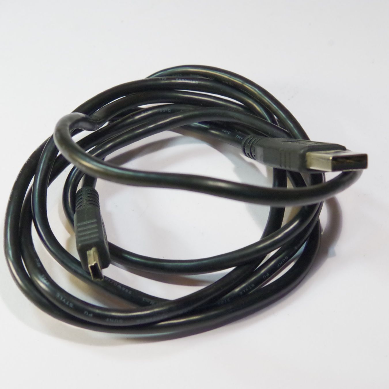 Kabel: Ladekabel für Apple älteres Modell – Gebraucht aus Erlinsbach von Yanny 1