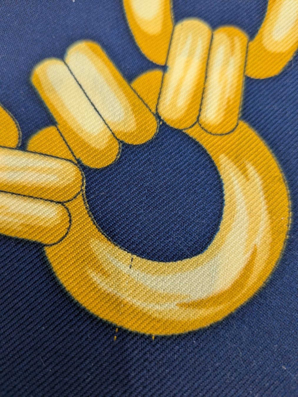 Foulards, Tücher & Schals: Foulard dunkelblau gelb – Gebraucht aus Emmen von magelan 6