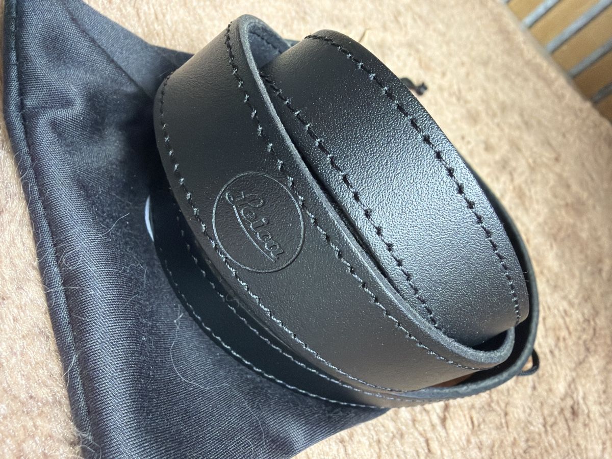 Leica Altri Accessori: Leica camera strap new – Nuovo e nell'imballaggio originale da Mont-sur-Lausanne venduto da sashwindow 1